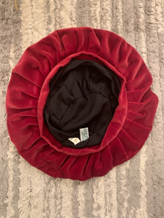 Laura Ashley 1980’s vintage 100% Cotton Velvet Red Bonnet main image 8